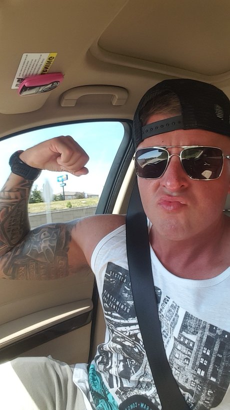 Justin Daniels star nudes images