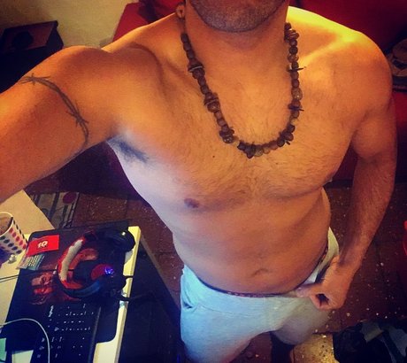 Luch1nst art pornstar photo