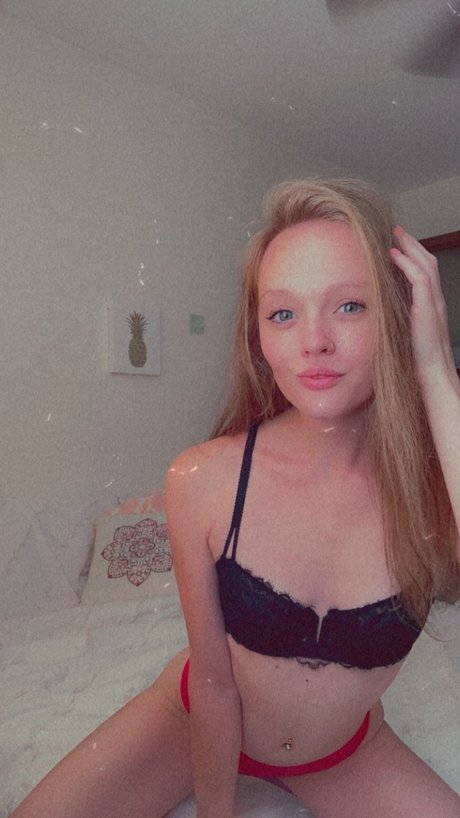 Hana Blaze star high quality pic