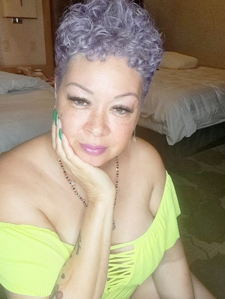 Handjob Genie best model pic