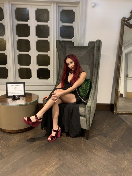 MissyValenz sexy actress images