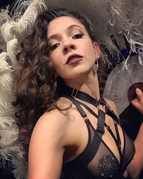 Violet on the Rocks exclusive pornstar photo