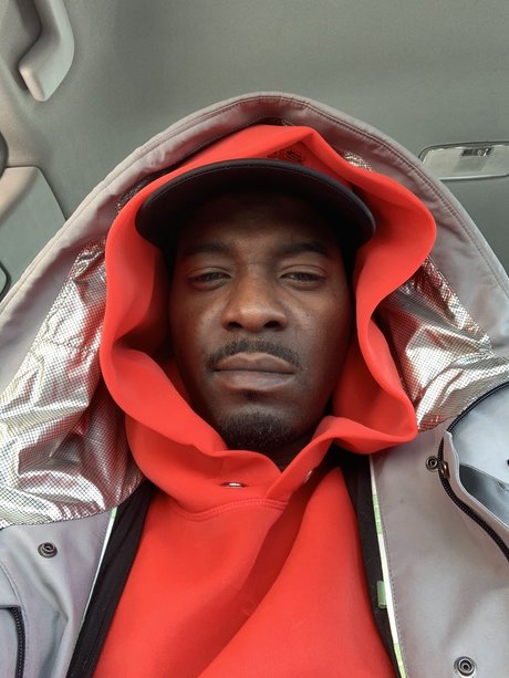 Tony Blu star exclusive picture