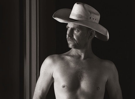 Drew Gray star top picture