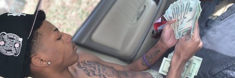 Mo Blixky hd pornstar img