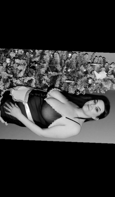 _BRITISH BUSTY BABE pornstar high quality image