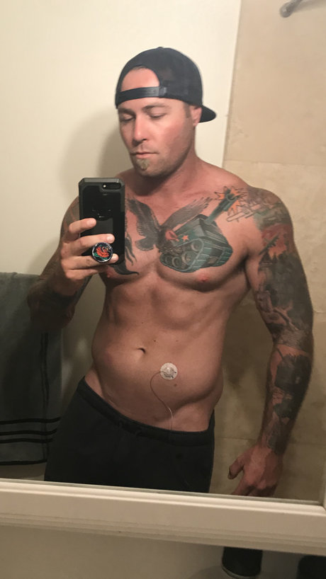 MmmthatMatt free pornstar photo