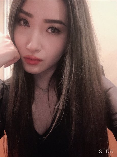 Mizuki Ogata pornstar naked pics