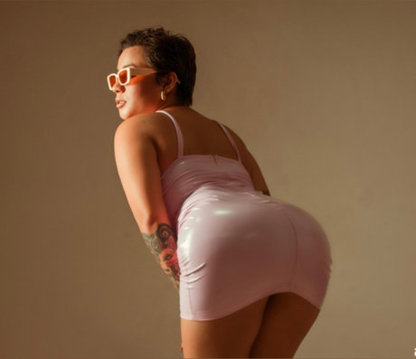 Karoll Sibaja actress photos