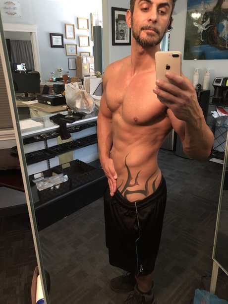 TRAVELING TATTOO ARTIST pornstar pretty img