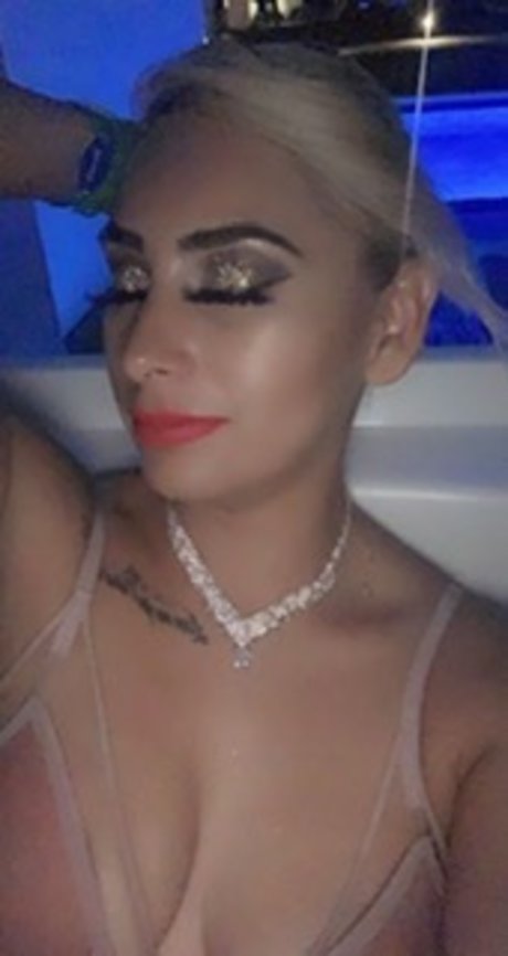 Karla Star naked pornstar image