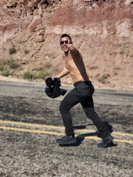 Yojan Sanz hot star photo