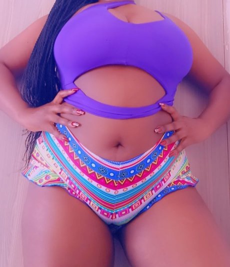 Sweet Ebony model nice photos