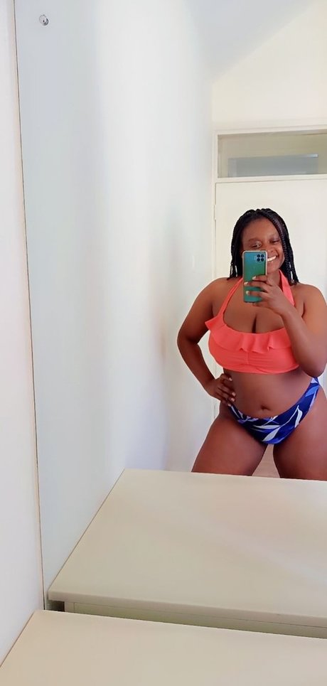 Sweet Ebony star free pics