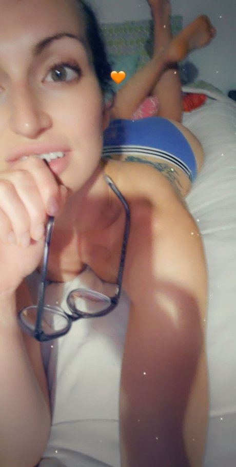 Misty Moone model exclusive photos