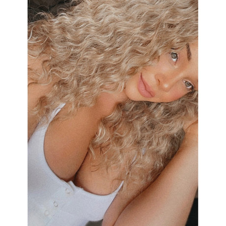 beautiful japanese onlyfans adult image