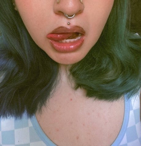 Shy girl please say hi_ star adult pics