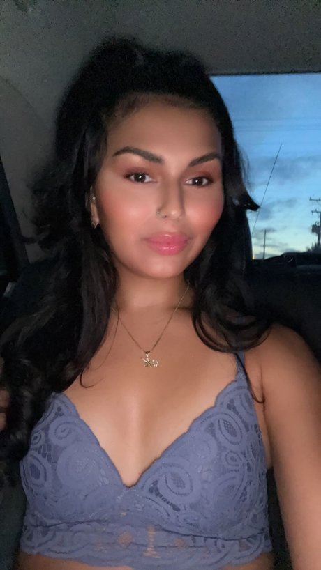 Monserrat Alfaro hd actress img