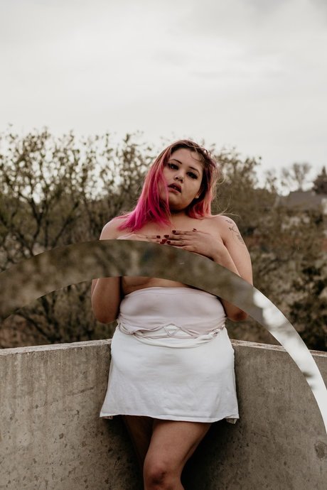 MonicaDayna star nude pic