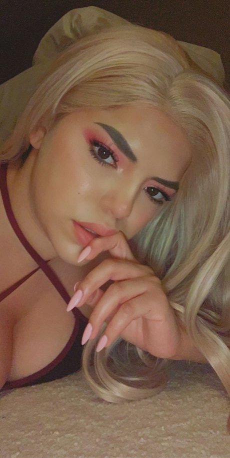 Mai Kunai star nude images