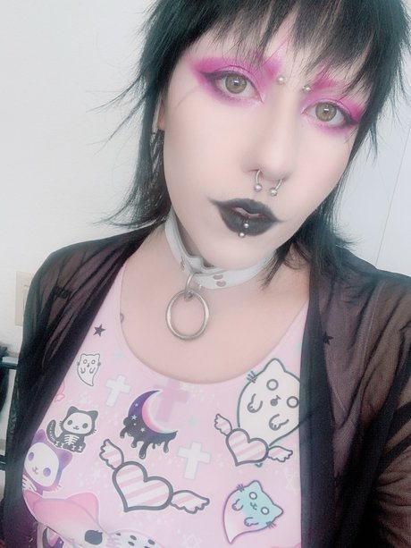 MollyMisery art model pic