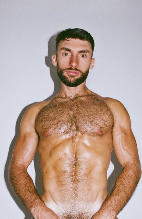 jolian naked model pics