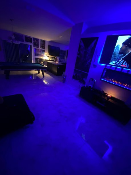 S C O R P I O star naked image