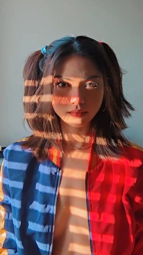 Mila Poonis exclusive star pictures