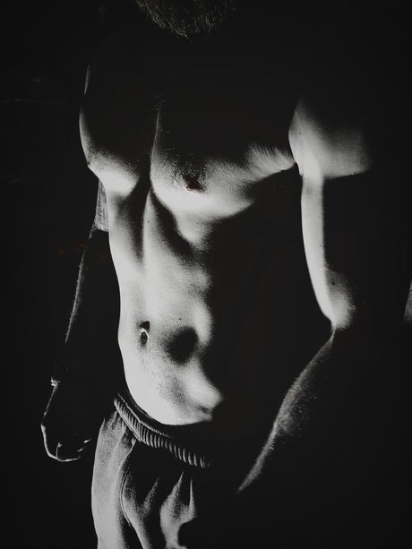 brad naked actress img