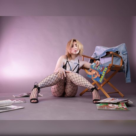 Aspen Everly perfect model image