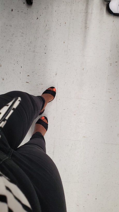 Foot Fetishpro model exclusive photos