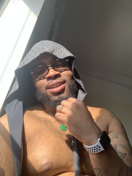 Leonardo Di Clap Ya hoe model sexy picture