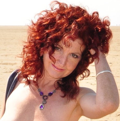 Elissa Honey porn model pictures