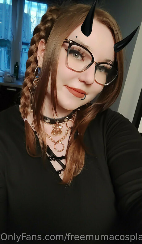 freemumacosplay star erotic photo