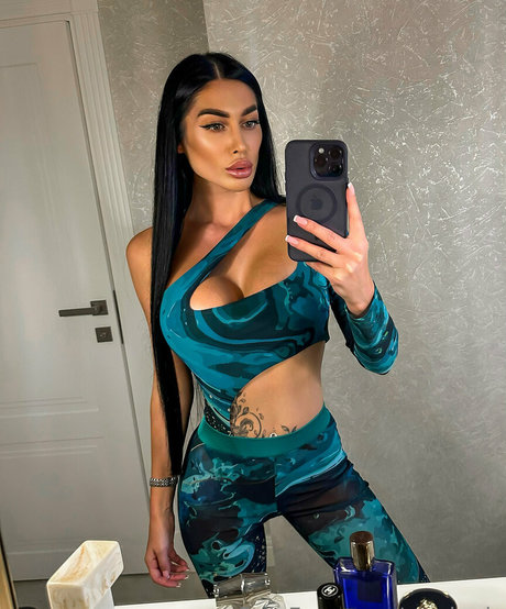 giantess onlyfans sexy nude pics