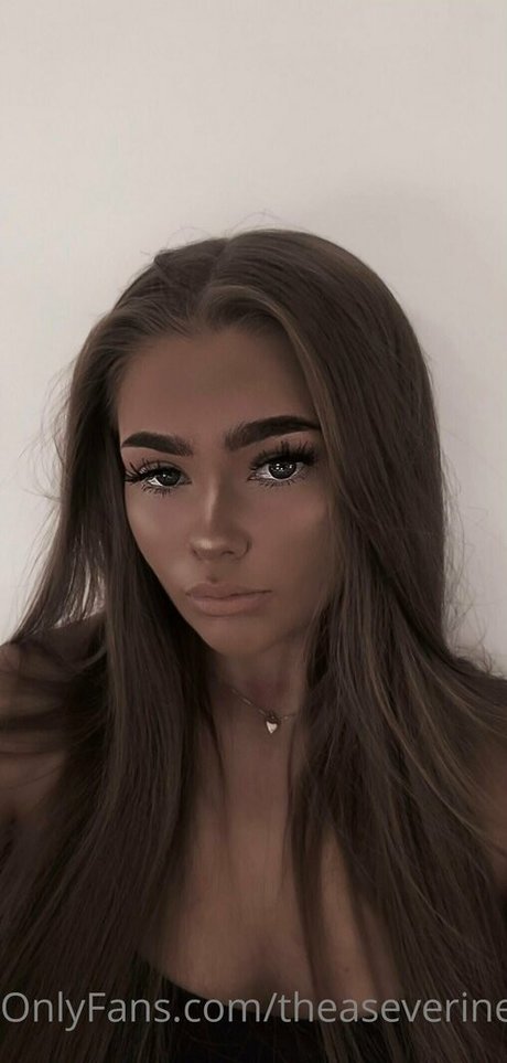 enirevesfree adult model gallery