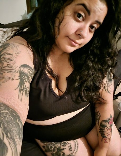 adriivy pretty model pics