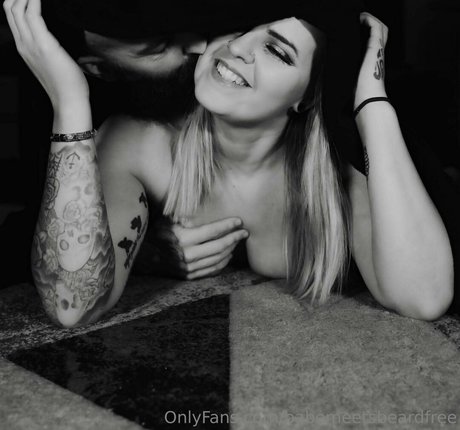 babemeetsbeardfree naked model pics