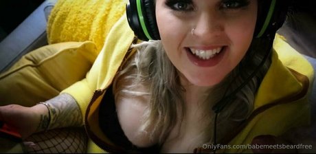 babemeetsbeardfree model nudes pic