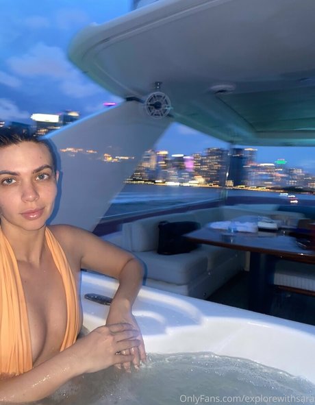 withlovesaraxo free model pics