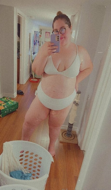 curvy kitty onlyfans erotic picture