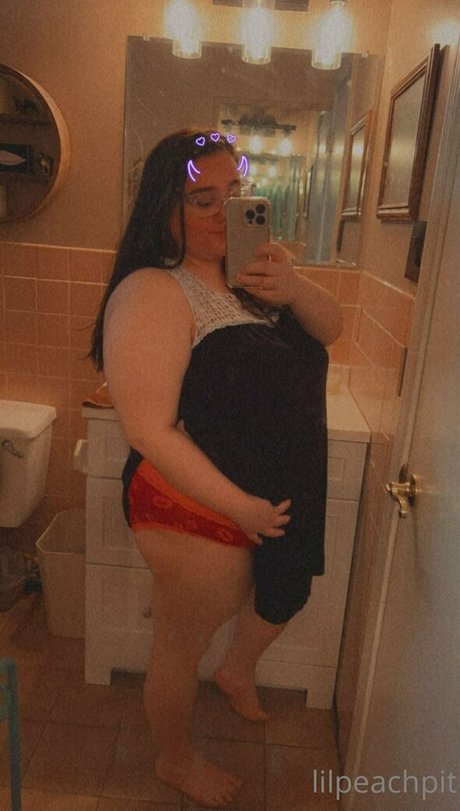 lilpeachpit nudes star img