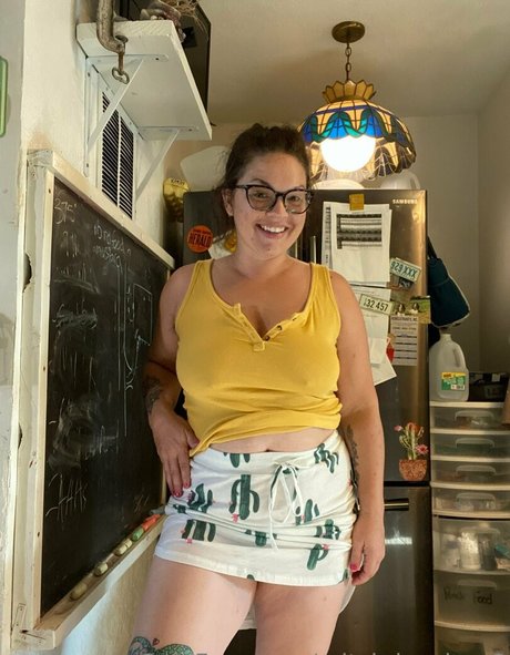 nerdy onlyfans nude image