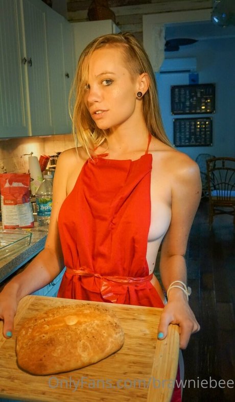 Brawniebee adult actress picture