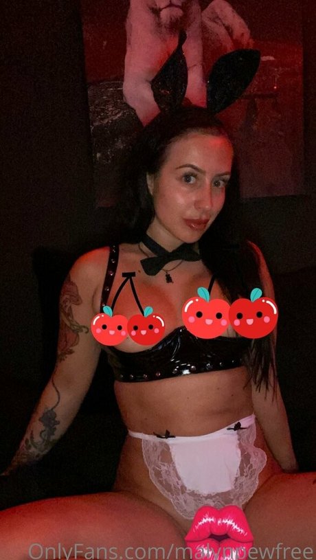 malynpewfree sex star pic