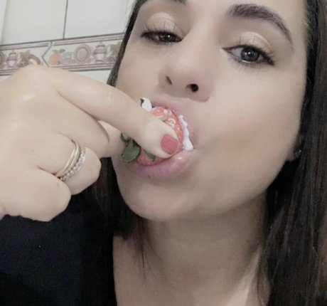 Denise Butterfly star photos