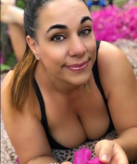 Denise Butterfly high quality actress photos