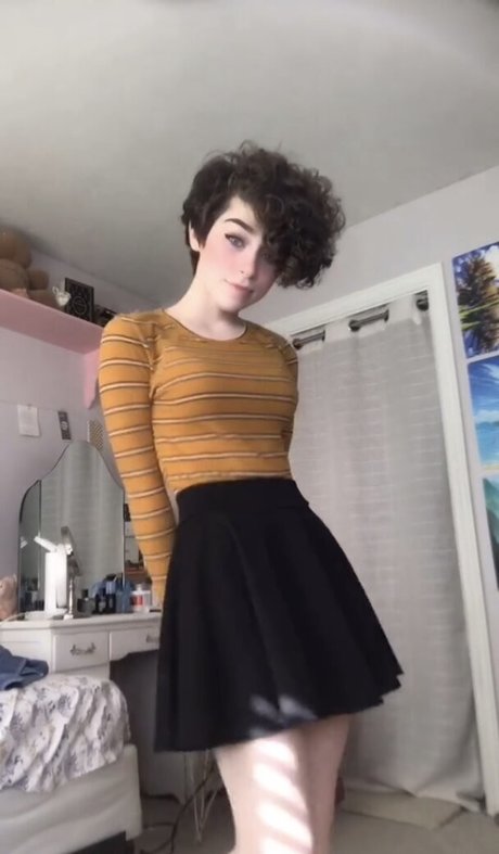 graceful addison model sex photo