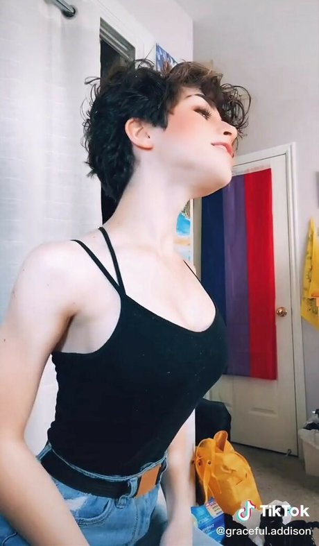 graceful addison Quick photo