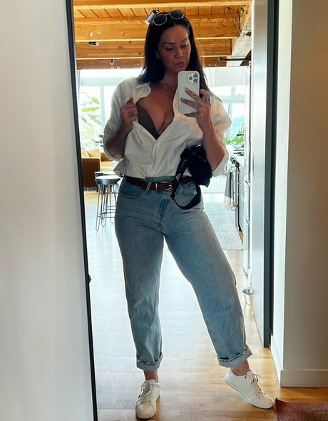 brunette ass onlyfans free porn archive